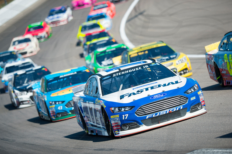Stenhouse Jr. Drives His Fastenal Ford to a 13th-Place Finish at Kansas