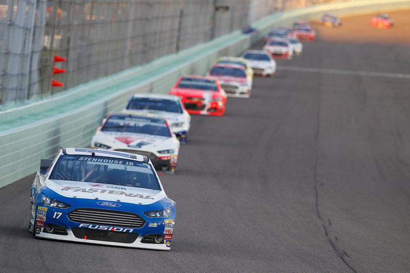 Stenhouse Jr. Drives Fastenal Ford to a 22nd-Place Finish in Season Finale