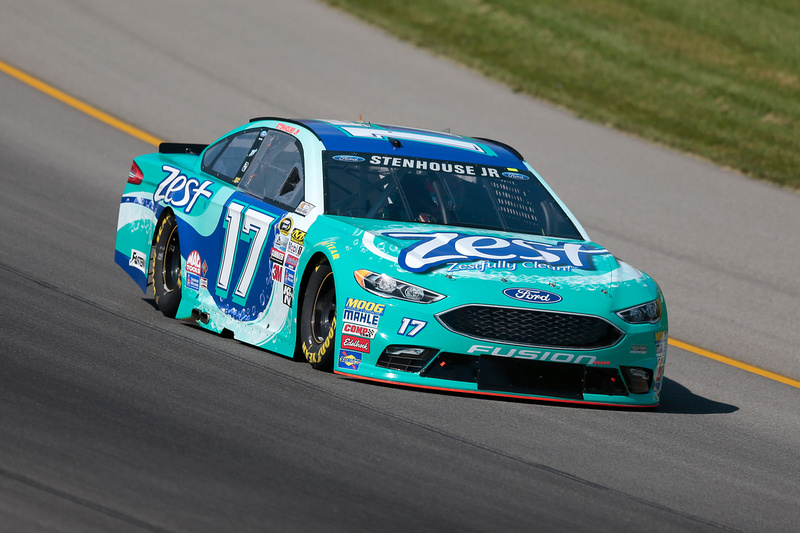 Stenhouse Jr. Finishes 27th at Michigan