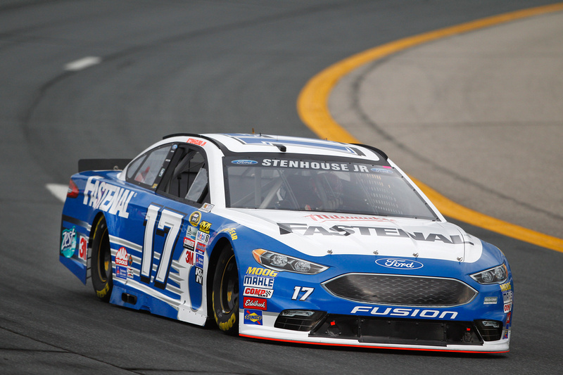 Stenhouse Jr. Drives the Fastenal Ford to a 24th Place Finish at Loudon
