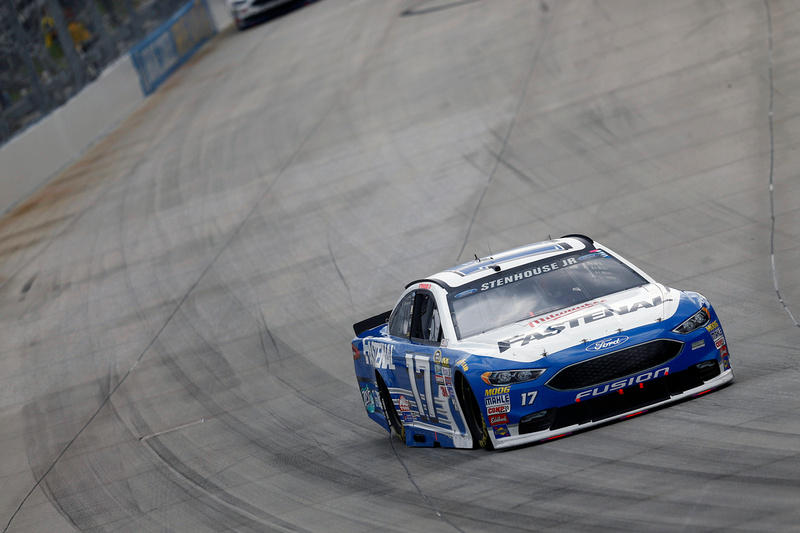 Fuel Strategy Results in 11th-Place Finish For Stenhouse Jr. at Dover