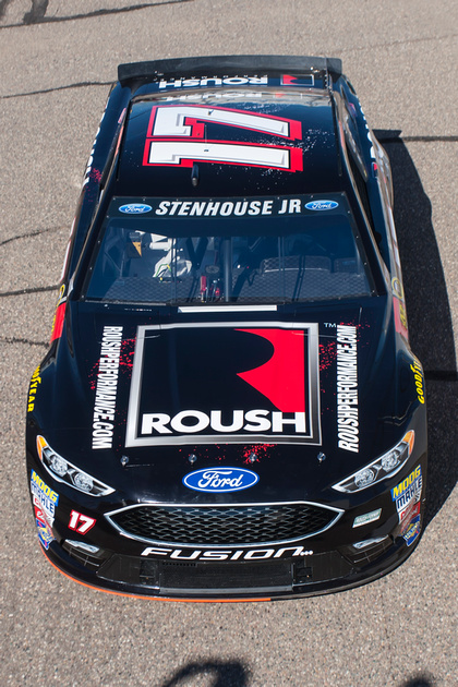 Stenhouse Jr. Drives Roush Performance Ford to a 23rd-Place Finish at Phoenix