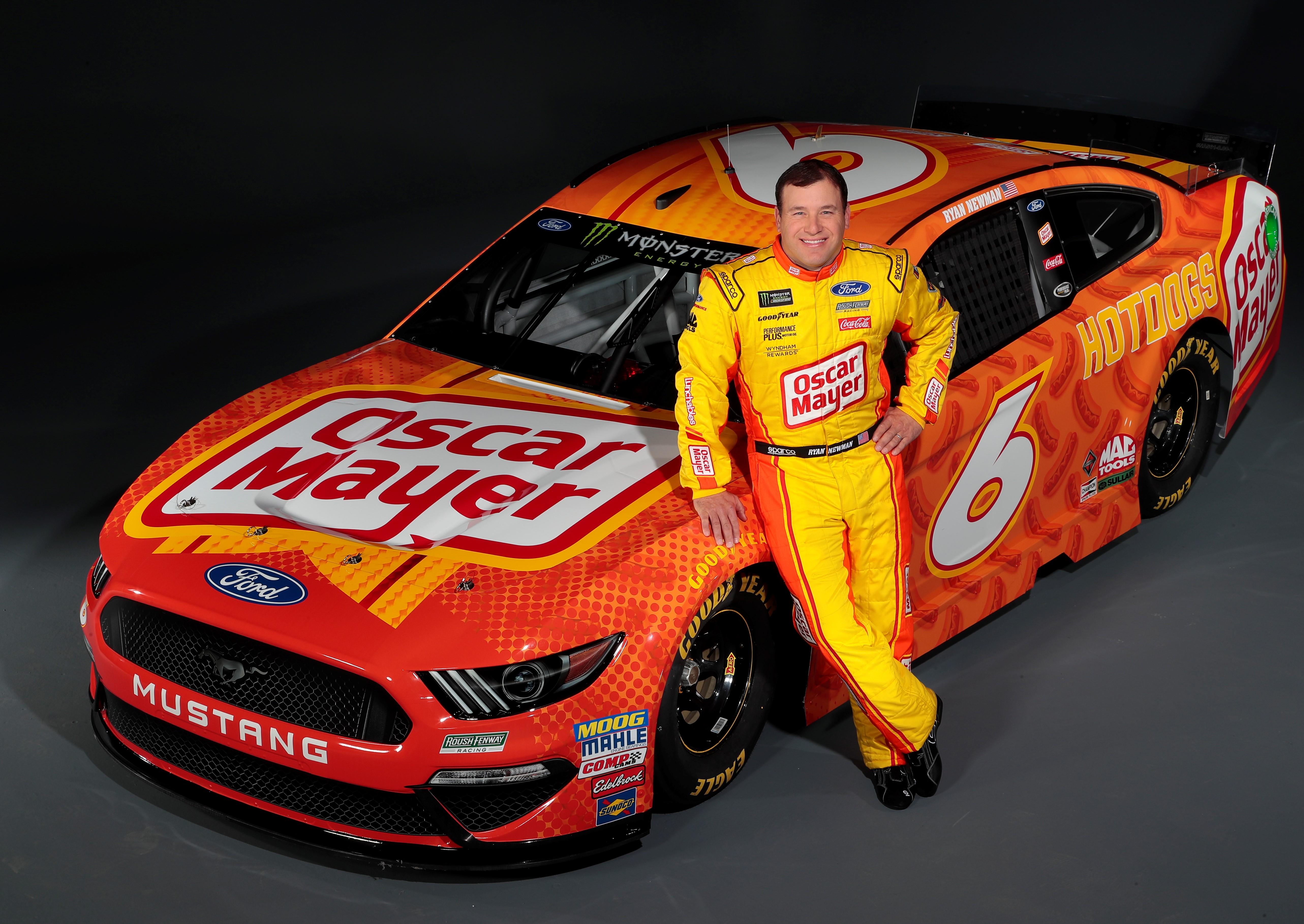OSCAR MAYER, RISE AGAINST HUNGER AND ROUSH FENWAY RACING TEAM UP TO FIGHT HUNGER